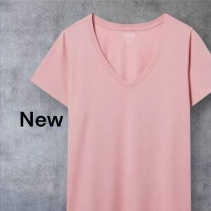 New! Torrid New Pastel Pink V-Neck Tee | Classic Fit | Super Soft Stretch Sz 10
